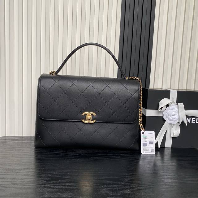 Chanel large and small pearl long sweater chain