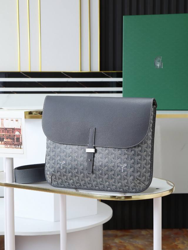 Look for our product details Chanel Camelia series hollow camellia high-end 925