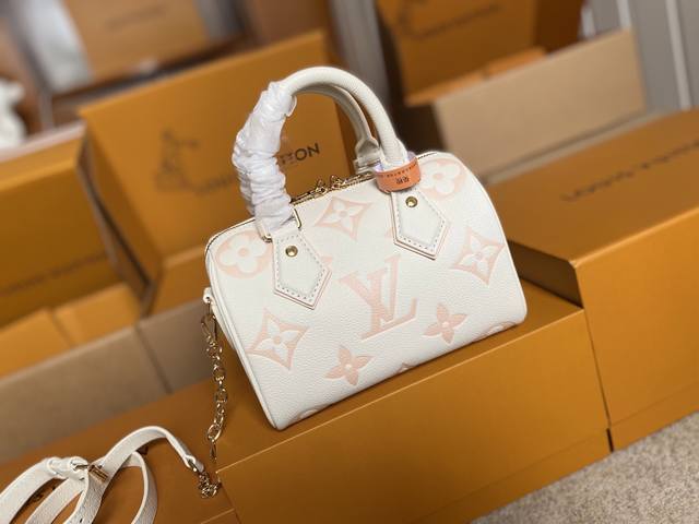 with gift box. Coach Boston Pencil Holder Bag. Fashionable and stylish Not old-f