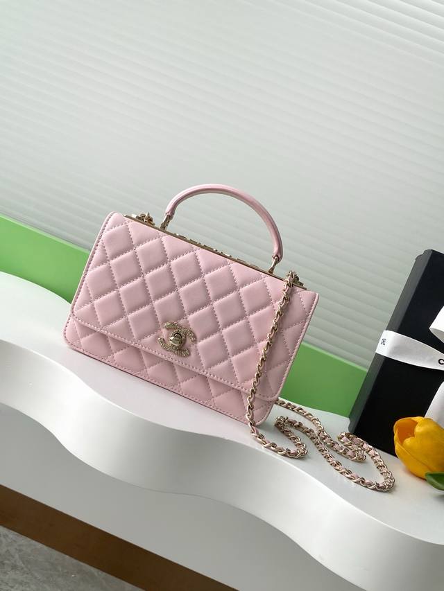 Finally arrived! The latest women's watch from Gucci official website, the dial