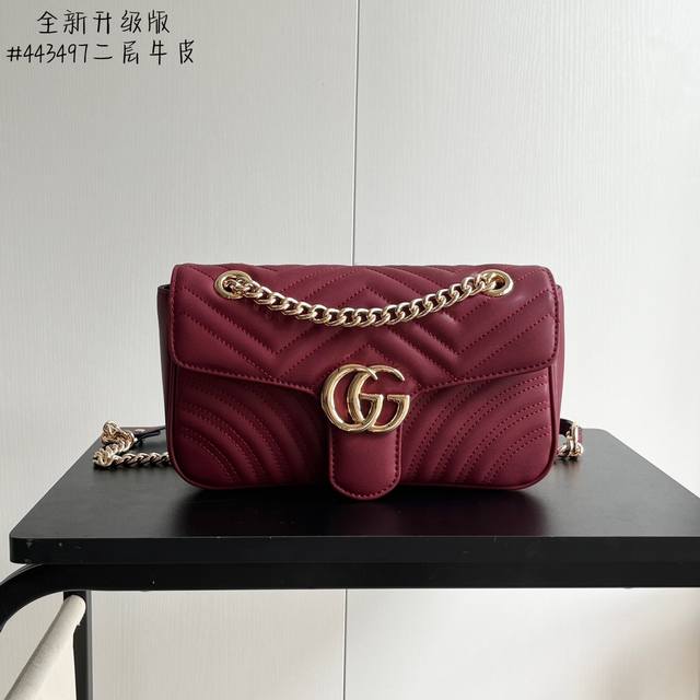 with gift box. Fendi Baguette embroidered baguette bag Gentle, delicate, elegant
