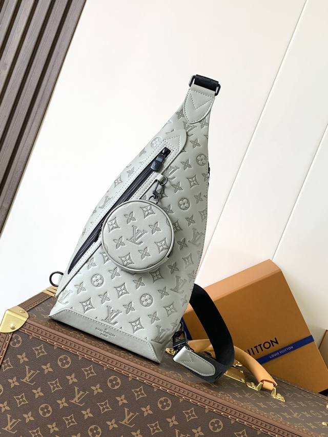 Fendi Baguette new bucket bag Warm, delicate, elegant and advanced Very versatil