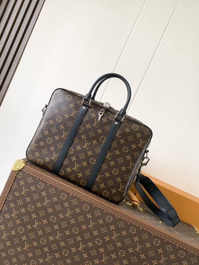 Loewe Shopping Bag! Inspired by Loewe's home decor cushions, the spacious backpa
