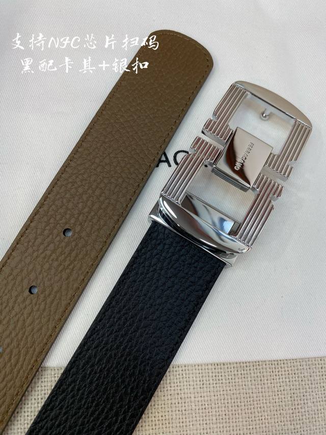 The latest original rotor upgrade version of Longines-Lyre series pursues the sy