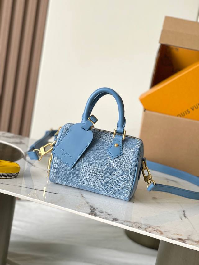 with folding box Lv pillow bag Sweet and cool, love it Versatile and fashionable