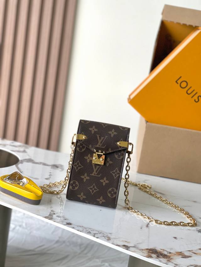 with folding box Lv double shoulder Louis Vuitton chili pepper counter same styl