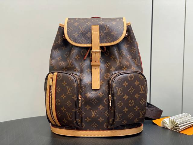 Large, Medium, Small Dior Backpack Classic fabric Feels super nice Calm and gene
