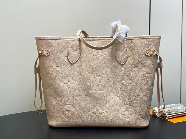 Size Coach Tabby Dionysus Chain Bag Coach Chain bag is absolutely a versatile ar