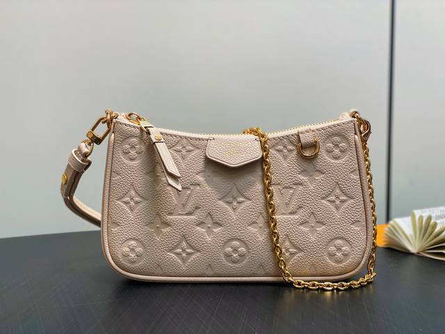 Coach Bucket Bag