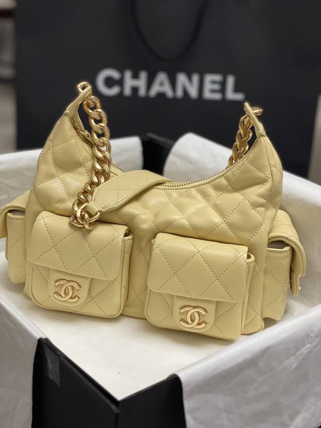 with airplane box Size: Mini15*14 Coach, this is such a cute City small tote bag