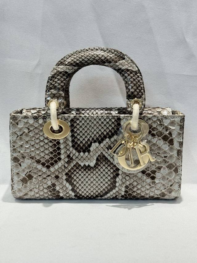 airplane box with pendant Lv Beverly Gold Shield bag new style underarm bag cros