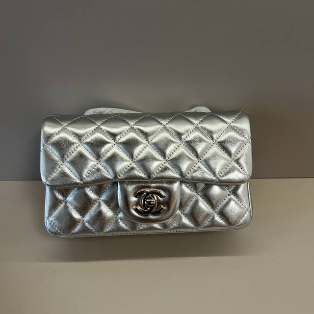 with folding gift box New Lv Louis Vuitton Wallet On Chain Ivy underarm bag mahj