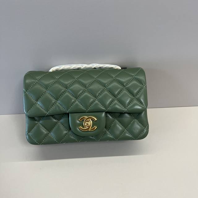 with gift box. Lv Carryall new commuter bag is good-looking and practical #·
