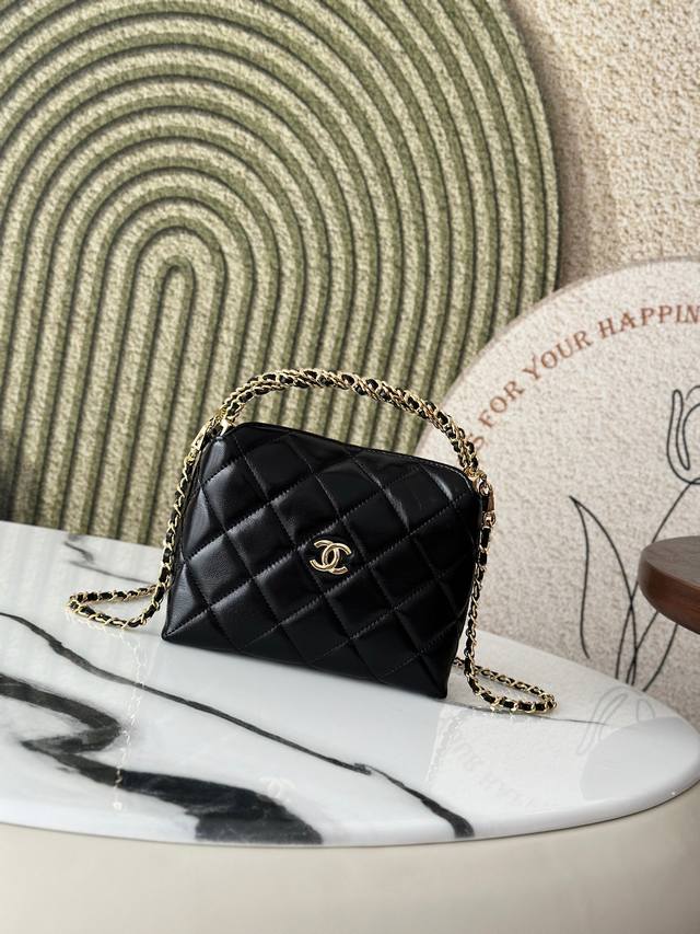 The Dior monogram that has been asked about countless times is so beautiful that