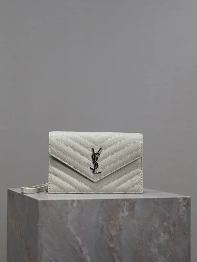 Pure leather Hermes. Hermes platinum bag The season for platinum bags is here Su