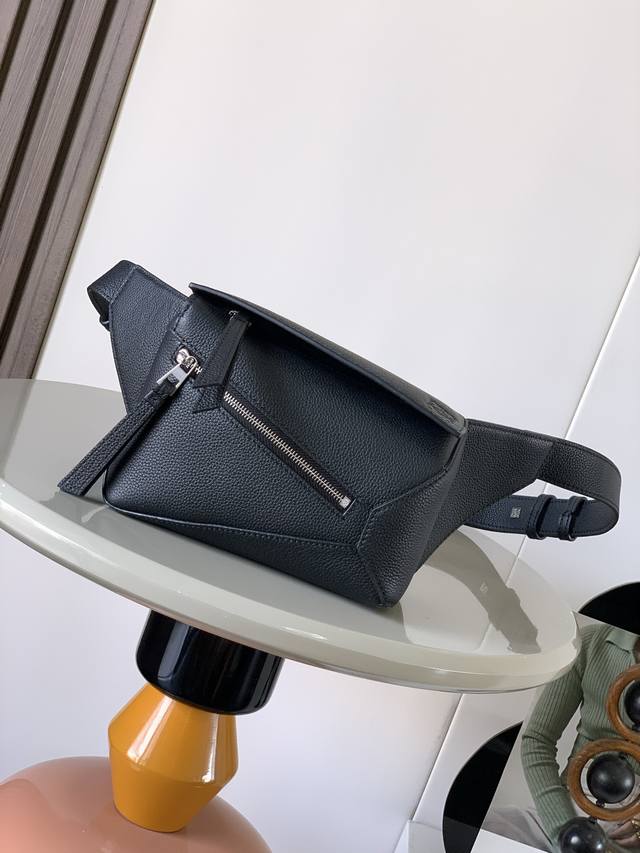 Chanel pillow bag Super cute bowling ball handle is so pretty It looks good whet