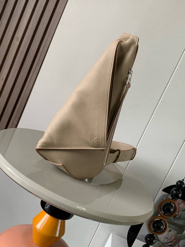 with gift box Ysl Saint Laurent waist bag chest bag The new crossbody bag style