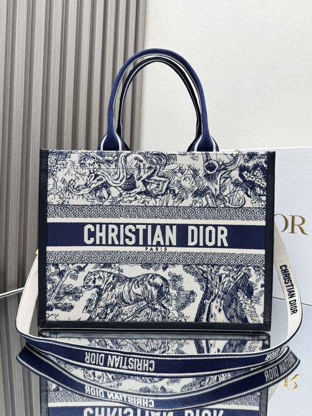 with folding box Lv Carryall chain bag Lv beauty every one is worth collecting,