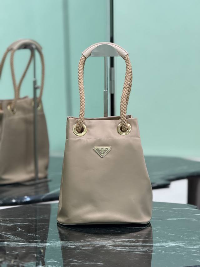 Large coin purse + small mirror Ysl Loulou handbag Saint Laurent 25 early spring