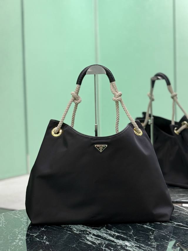 Lv Murakami Takashi series cherry pillow bag This Retiro handbag is iconic class
