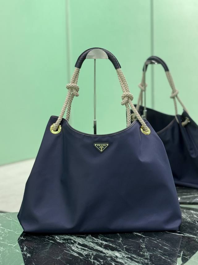 Chanel hippie underarm tote bag This one looks great when carried by hand It's c