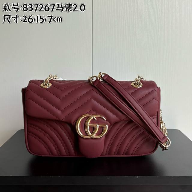 Chanel Beach Bag Whether it is daily travel or holiday shopping, this bag with a