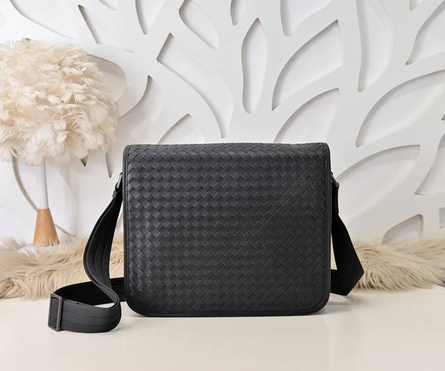 Corporate Bottega Veneta 2025 Spring/Summer Collection Men's and Women's Orbit S