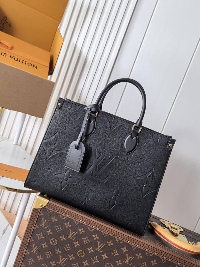 Prada summer series new handbags ~ Highly recommend this low-key durable suede c