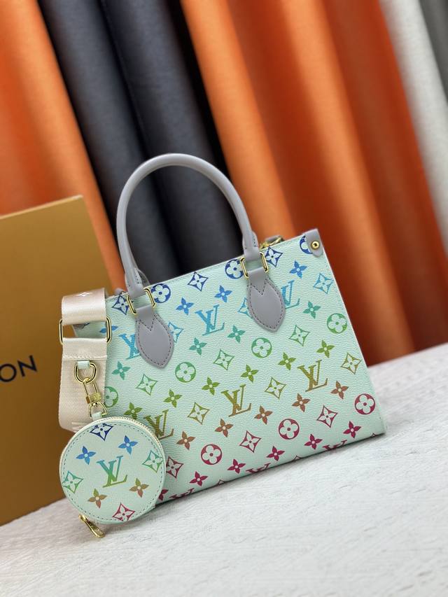 Goyard Backpack Goyard Backpack is a must-have item for commuting and traveling
