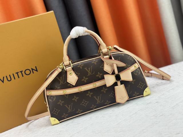 Chanel Boston Chanel 25P bowling bag elegant beauty #Bags are different Chanel b