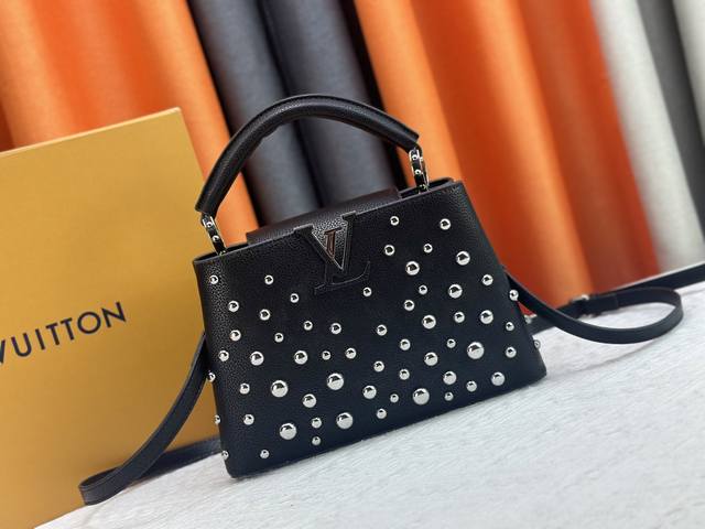 with box Size: 24*20Cm Celine Ava underarm bag Still easy to carry Just carry Av