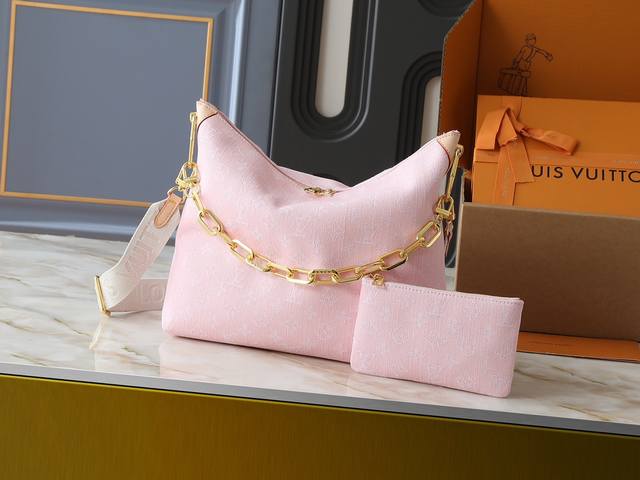With box! Prada chest bag and waist bag can free your hands. It is really easy t