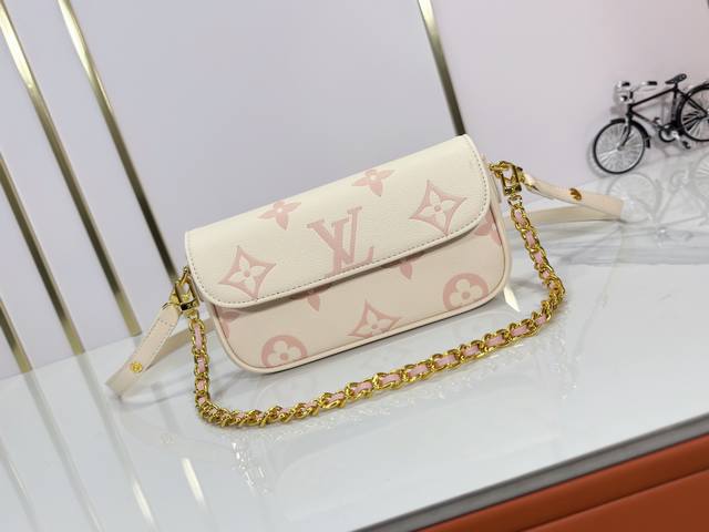 Ralph Lauren - Chengdu Wangfujing Kehua Author Ralph Lauren Raffia 25th New Bag