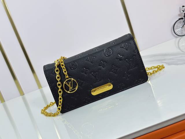 Original replica leather Louis Vuitton Dauphine messenger bag, all leather, vers