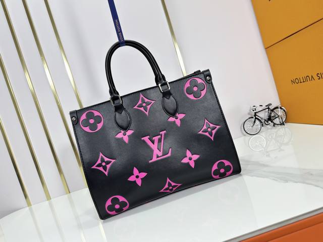 Loewe classic tote commuter bag Classic tote, Mini version can be carried by han