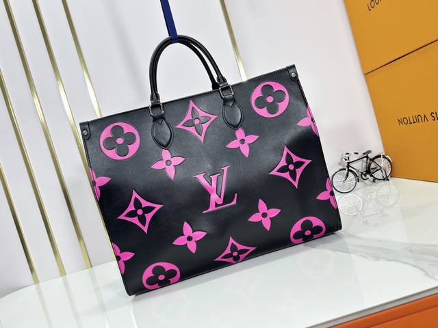replica version Size: 25*20cm The much anticipated L's Onthego small size Finall