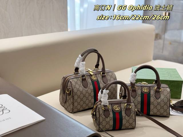 How does Prada never get tired of looking at it How can a senior fan of Pradaplu