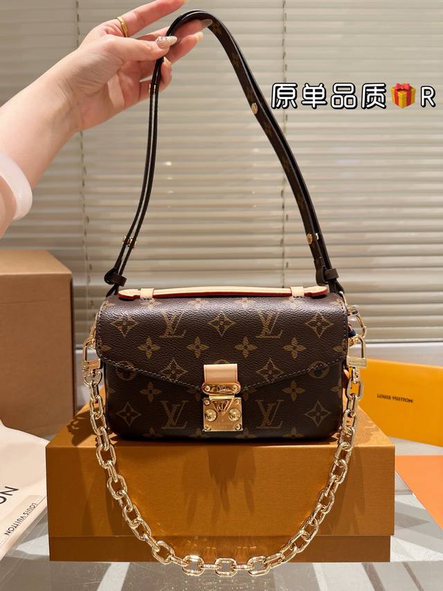 Top original Large size with box size 42.36 Medium size with box size 35.27 Smal