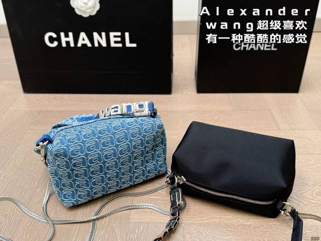 with gift box Versace embossed clutch crossbody bag It can really hold a lot of