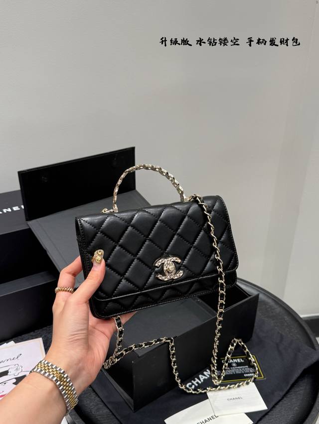 with airplane box folding box Lv Daphne's details are really high-end, giving yo