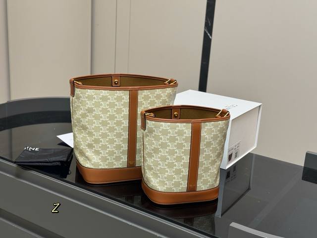 Cowhide version Lv Speedy pillow bag The lining is the same as the counter. The