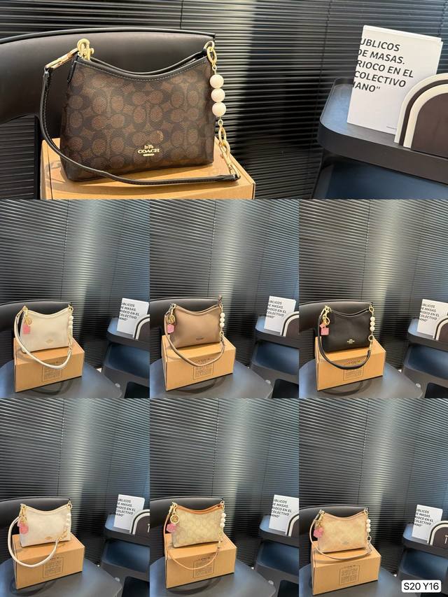 Size 37.31 Chanel vintage denim canvas beach bag Which girl can resist this kind