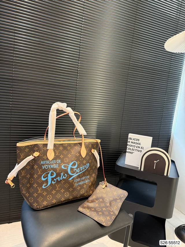 First layer cowhide Size 37.27 Dior briefcase Dior is full of style, with a low-