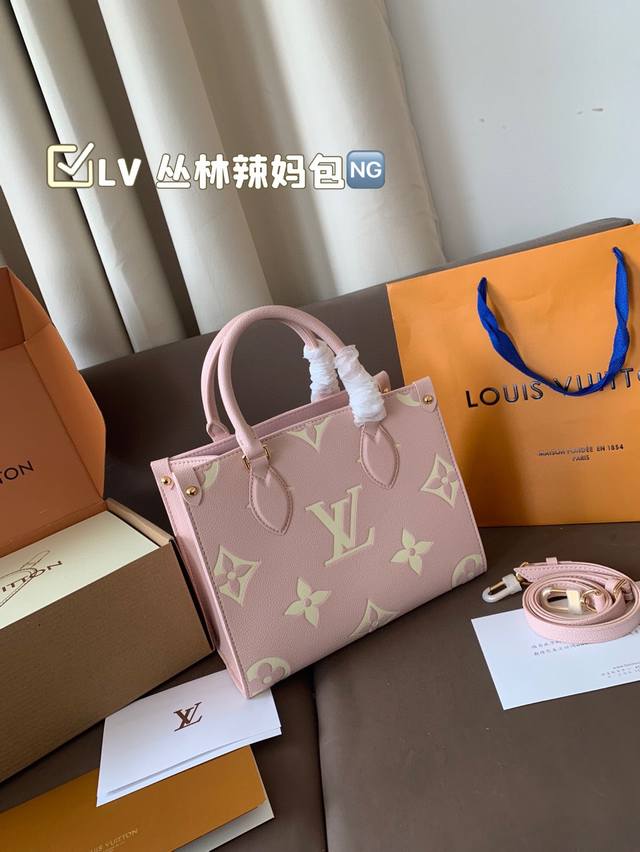 with folding box Chanel 24K handle Cf I can't resist this little cutie! ! ! ! !