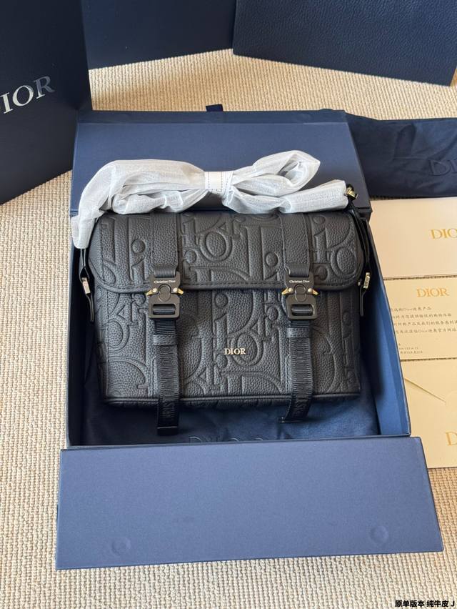 You can always trust Dior's super cool backpack S size Saddle style ~ lightweigh