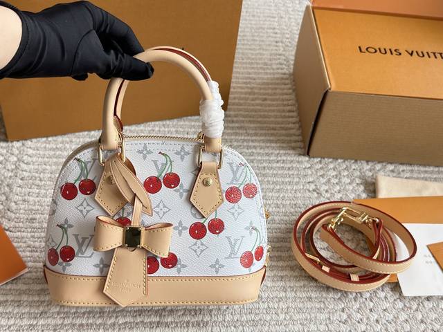 with folding box Lv Louis Vuitton Petit Sac Plat vertical sheet music bag fan yo