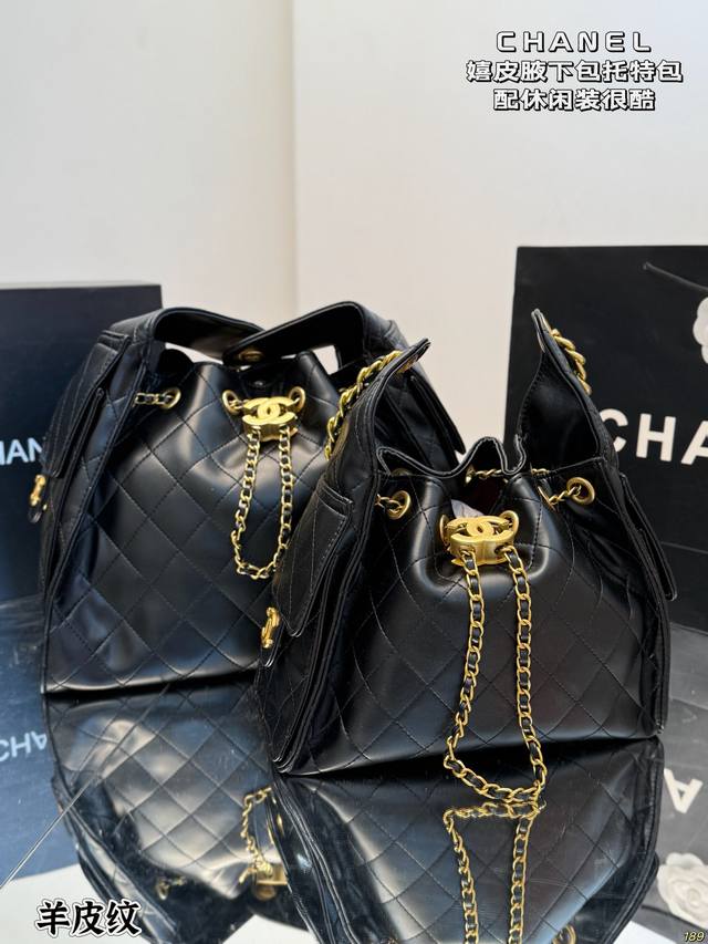 Large, Medium, Small with liner Dior original Dior Tote Tote bag is the most rec