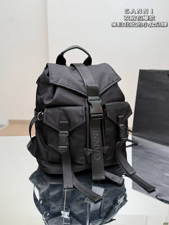 No box Lv Speedy Soft 30 Pillow Bag The bag is a great companion for travel with