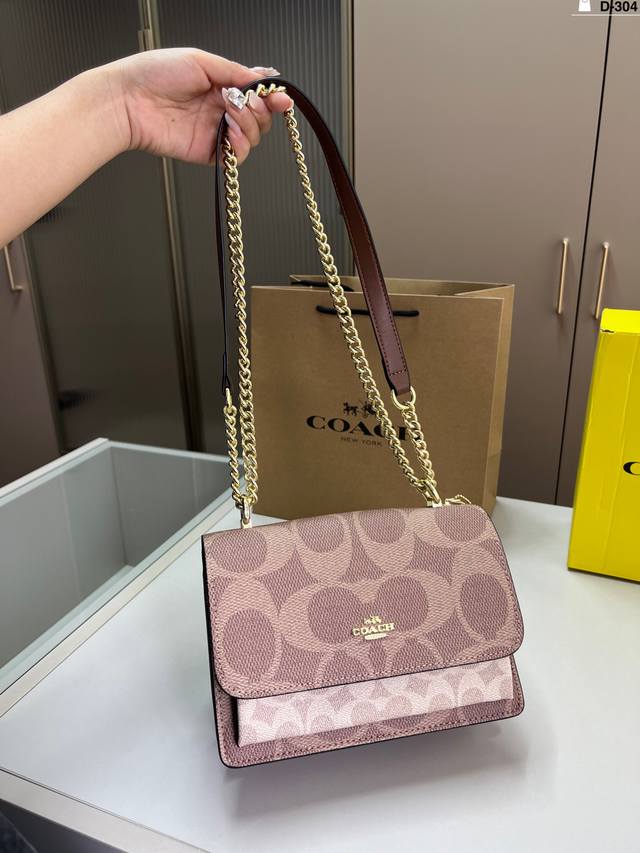 Chanel mobile phone bag top quality cowhide feels great, practical and wear-resi