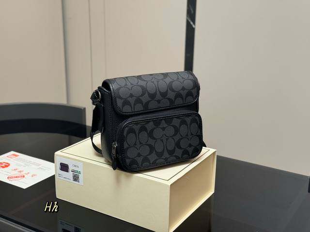 Lv tri-color tote bag The capacity is really too big to be mentioned A must-have